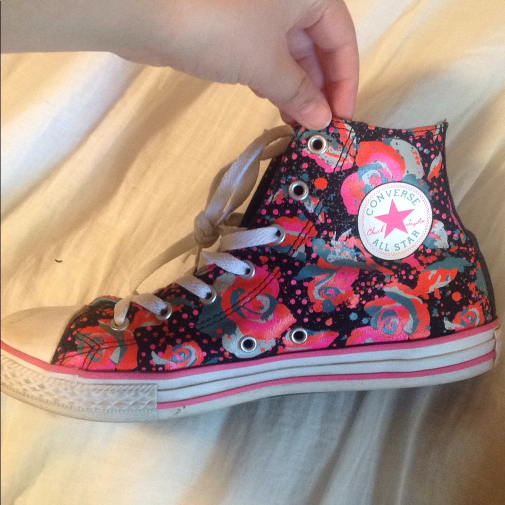 Shoes (converse) - Picture 2 of 3
